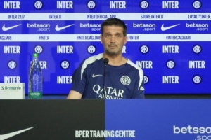 齐沃：希望不要过多关注巴斯托尼，很少有人真正赞扬过他