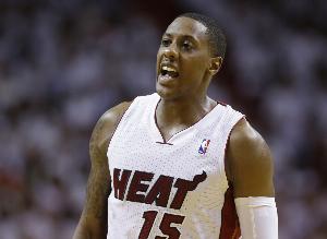 查尔莫斯：NCAA夺冠比NBA难 大学输一场赛季就结束了