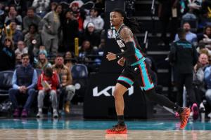 名记：国王在谈莫兰特交易时要灰熊倒贴首轮签 双方谈判很快终止