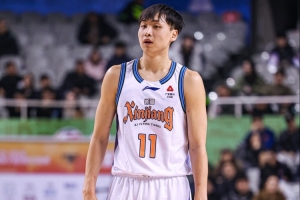 状态真滴差！齐麟出战31分钟12投仅4中 出现4失误&正负值-21