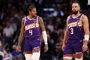 优势项不优势了！首节三分对比：太阳15中6 勇士仅9中1