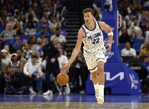 体型有差距！魔术造杀伤胜黄蜂一筹 罚球数以37-25领先