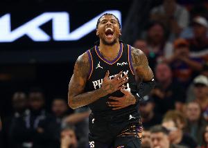 杰伦·格林：上赛季打勇士的经验今晚会展示 布克能让我学到很多