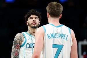 黄蜂连续22季未赢得季后赛系列赛并列历史第2长！仅次于快船29季