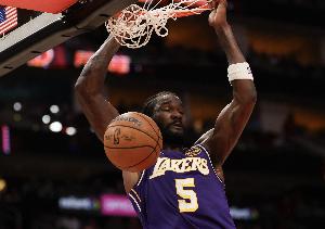 艾顿：现在兴奋得想翻个后空翻 我真的想拼尽全力帮助紫金军获胜