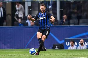 罗马诺：国米希望和34岁德弗里续短约，后者得到多家海外球队邀约