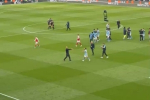 瓜迪奥拉赛后呼吁球迷为B席鼓掌，球员将在今夏离队